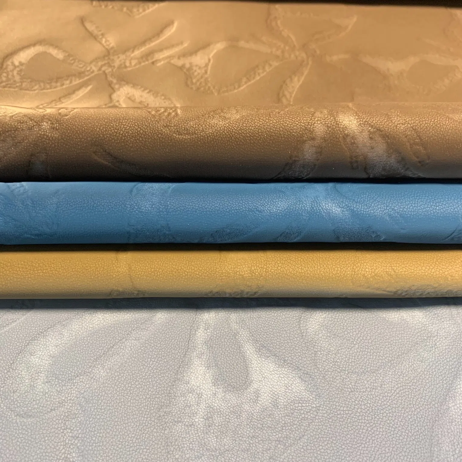 An application scenario or product detail of marine leather fabric - Image 15