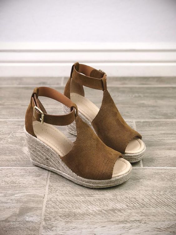 An application scenario or product detail of material suede - Image 19