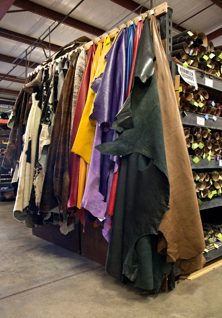 An application scenario or product detail of maverick leather company - Image 14