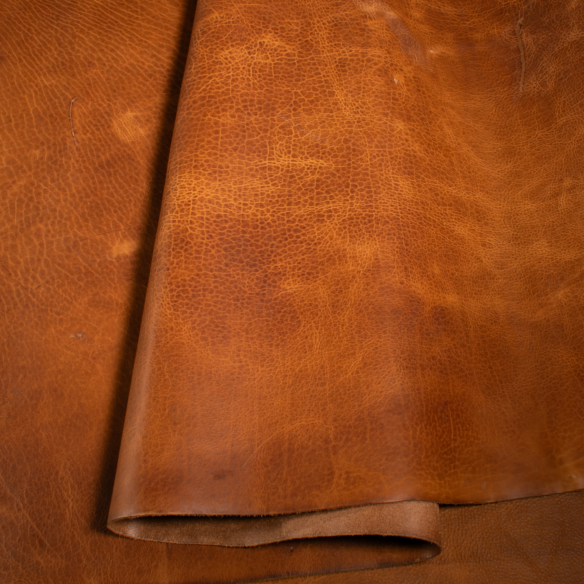 An application scenario or product detail of maverick leather company - Image 17