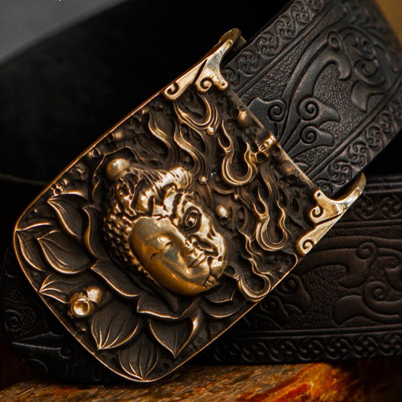 An application scenario or product detail of mens custom leather belts - Image 4