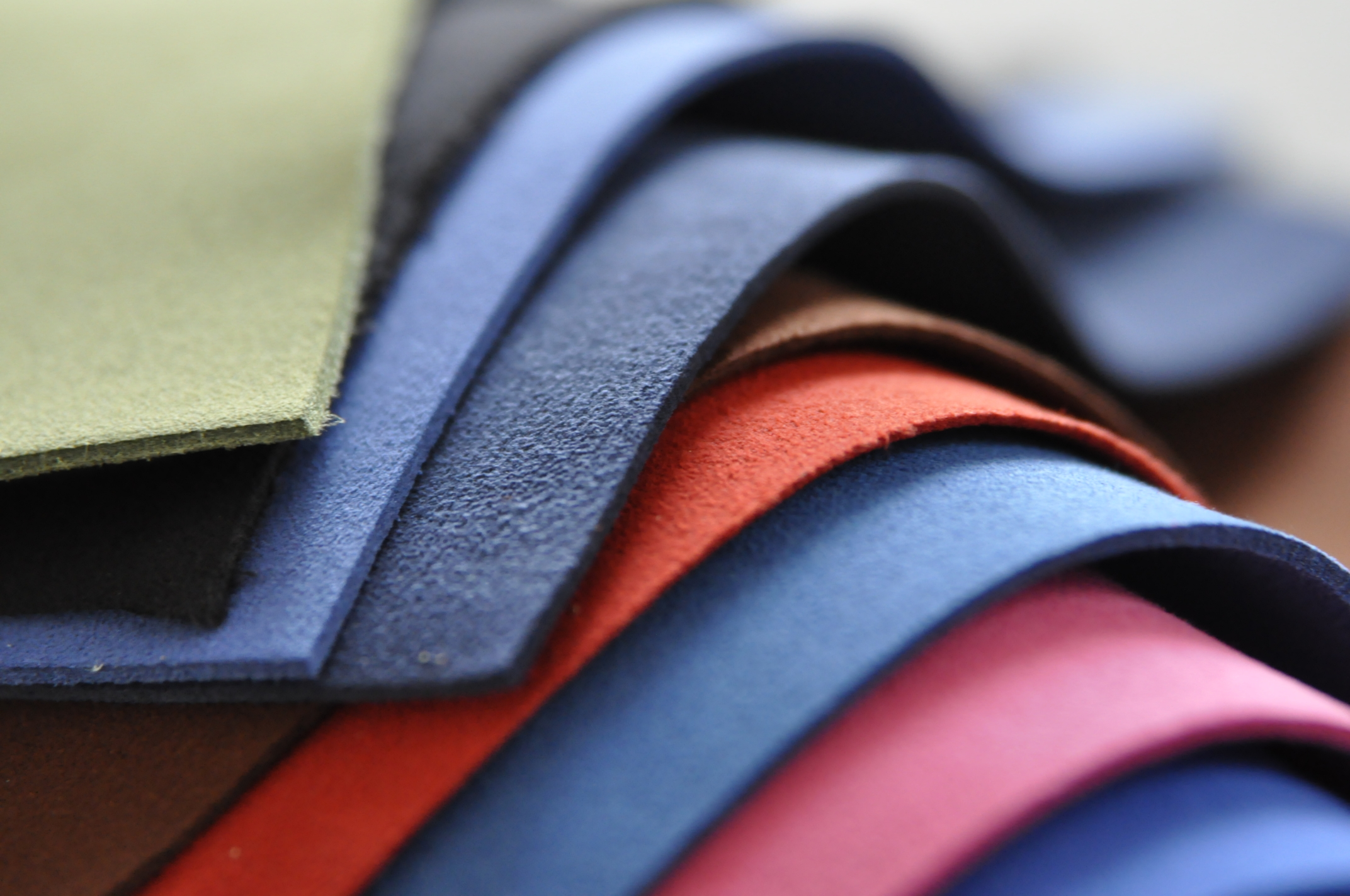 An application scenario or product detail of microfiber suede - Image 14