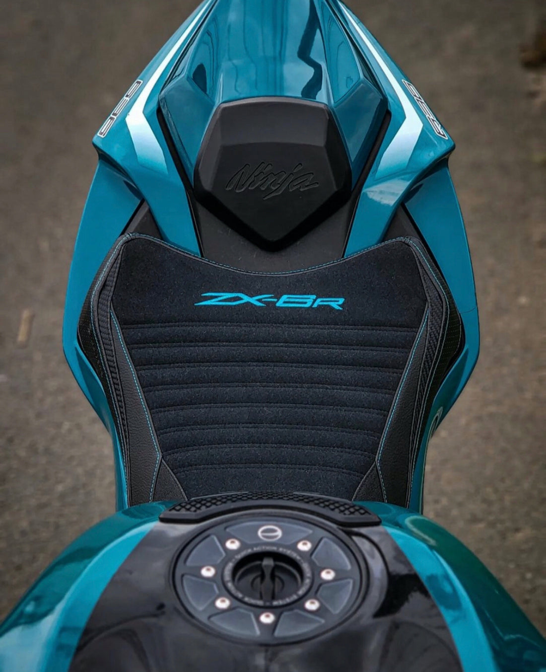 An application scenario or product detail of motorcycle seat cover material - Image 22