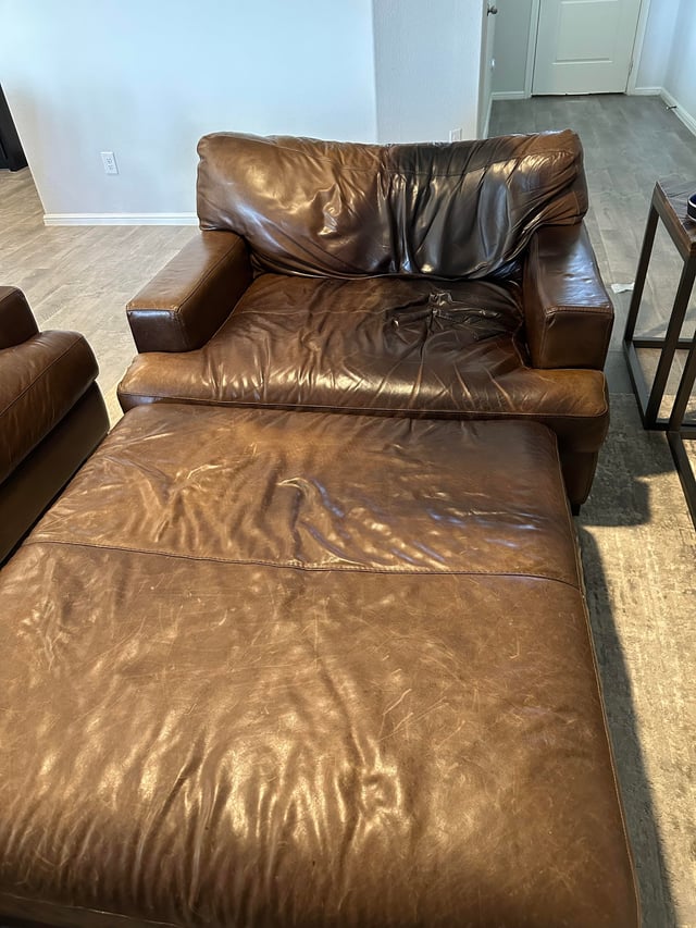 An application scenario or product detail of oil stain on leather couch - Image 4