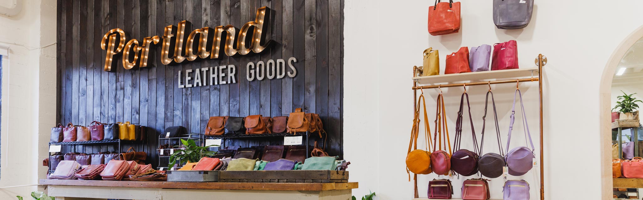 An application scenario or product detail of portland leather company outlet - Image 2