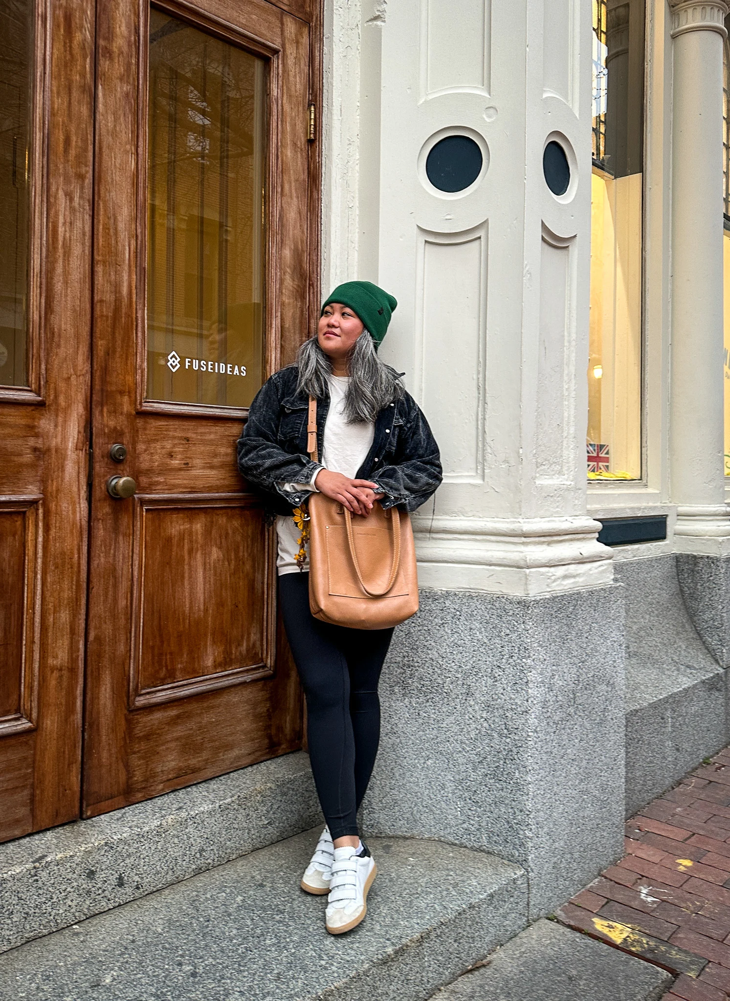 An application scenario or product detail of portland leather customer service - Image 14