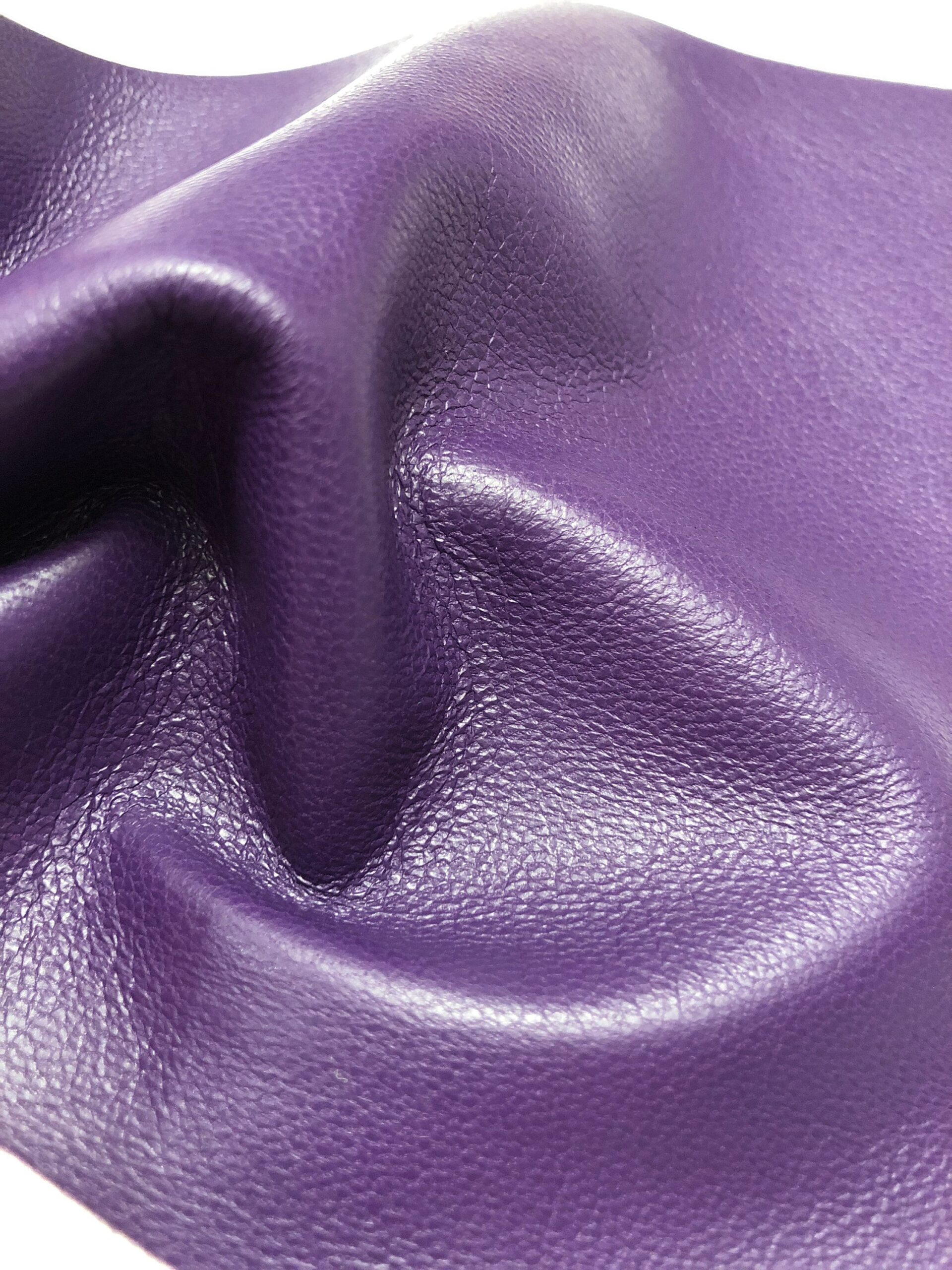 An application scenario or product detail of purple leather fabric - Image 7