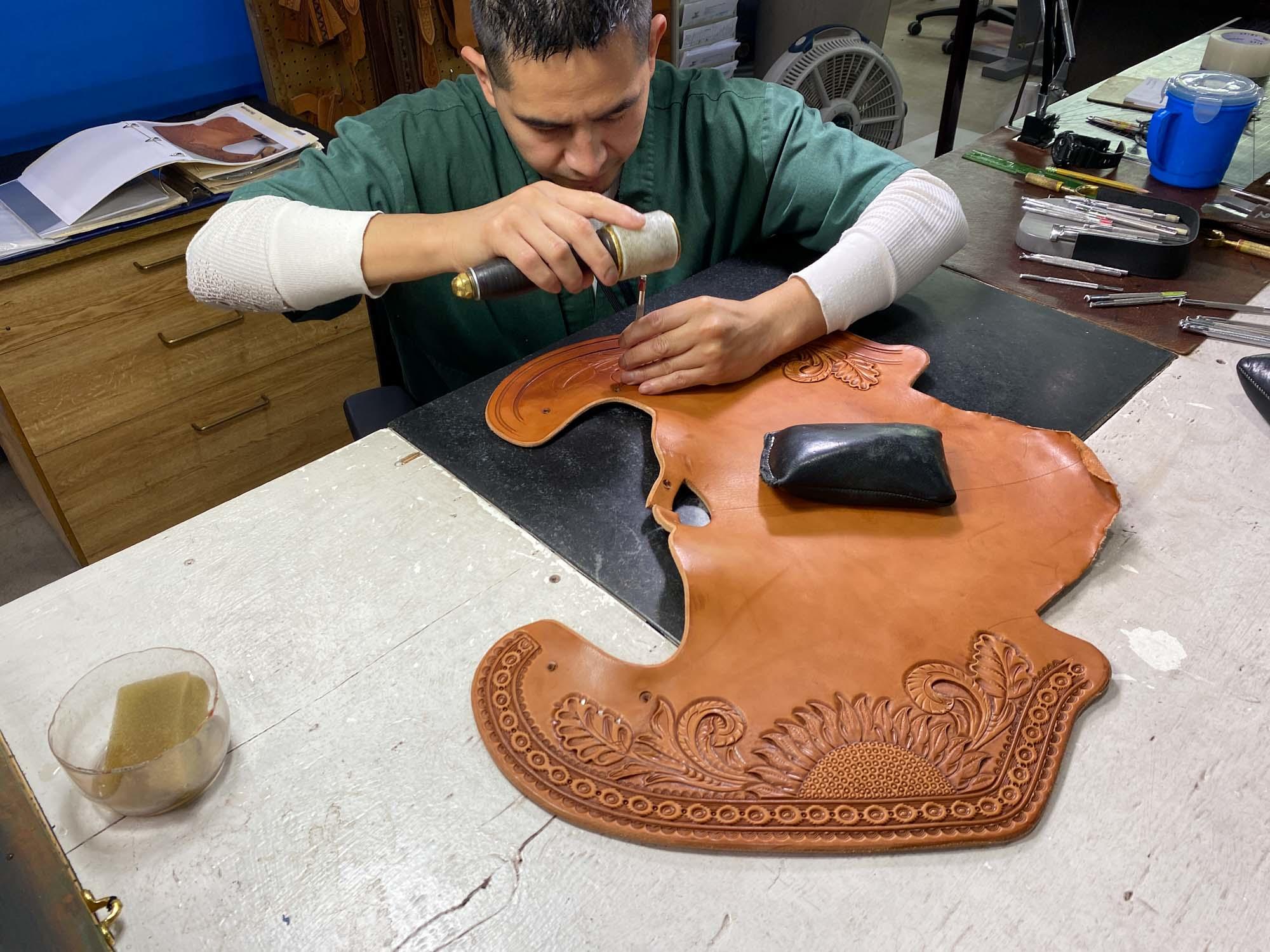 An application scenario or product detail of saddle leather company - Image 14