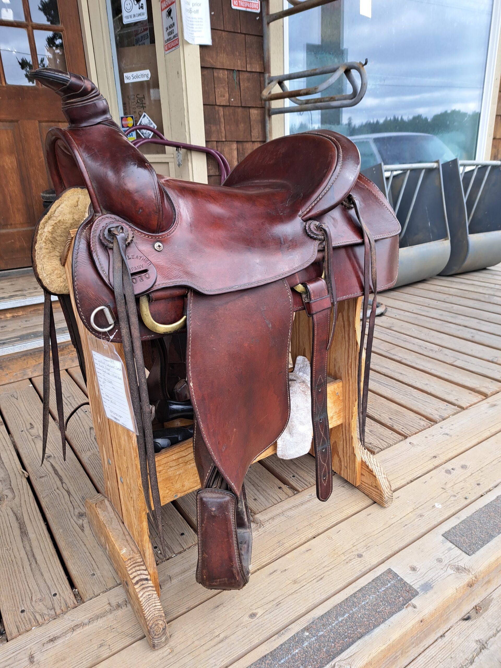 An application scenario or product detail of saddle leather company - Image 21