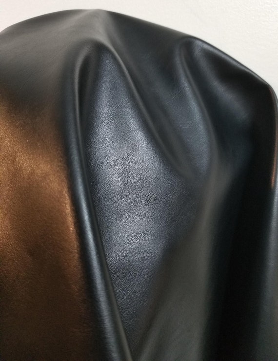 An application scenario or product detail of smooth faux leather - Image 2