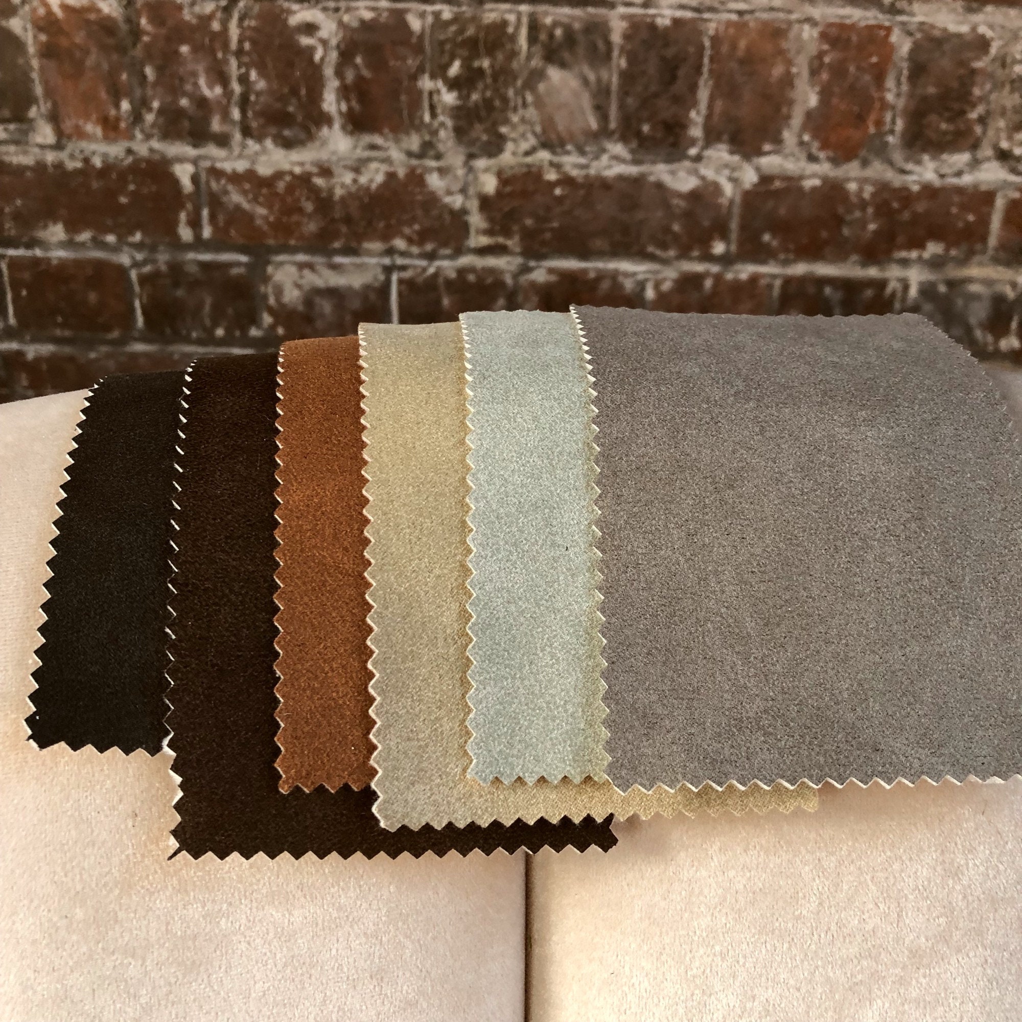 An application scenario or product detail of suede leatherette - Image 20