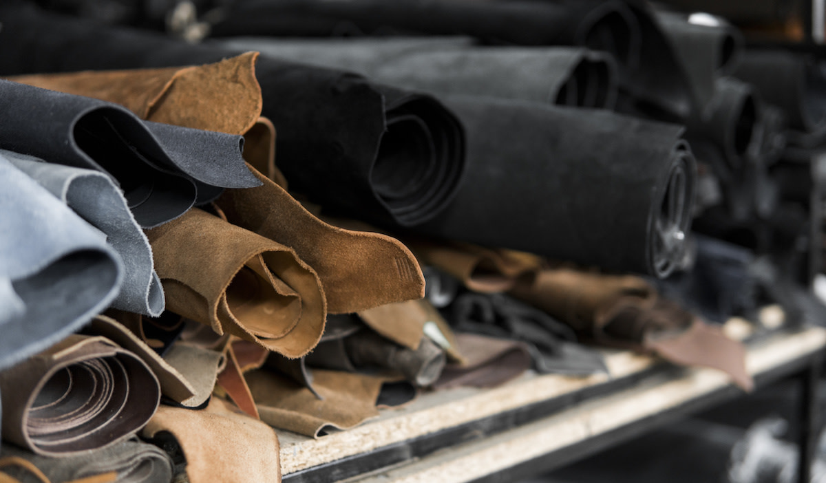 An application scenario or product detail of sweade leather - Image 18