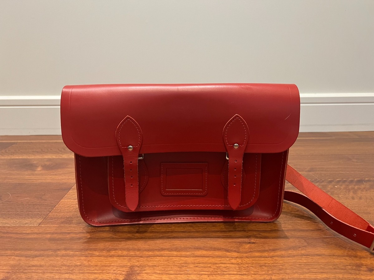 An application scenario or product detail of the leather satchel company - Image 6