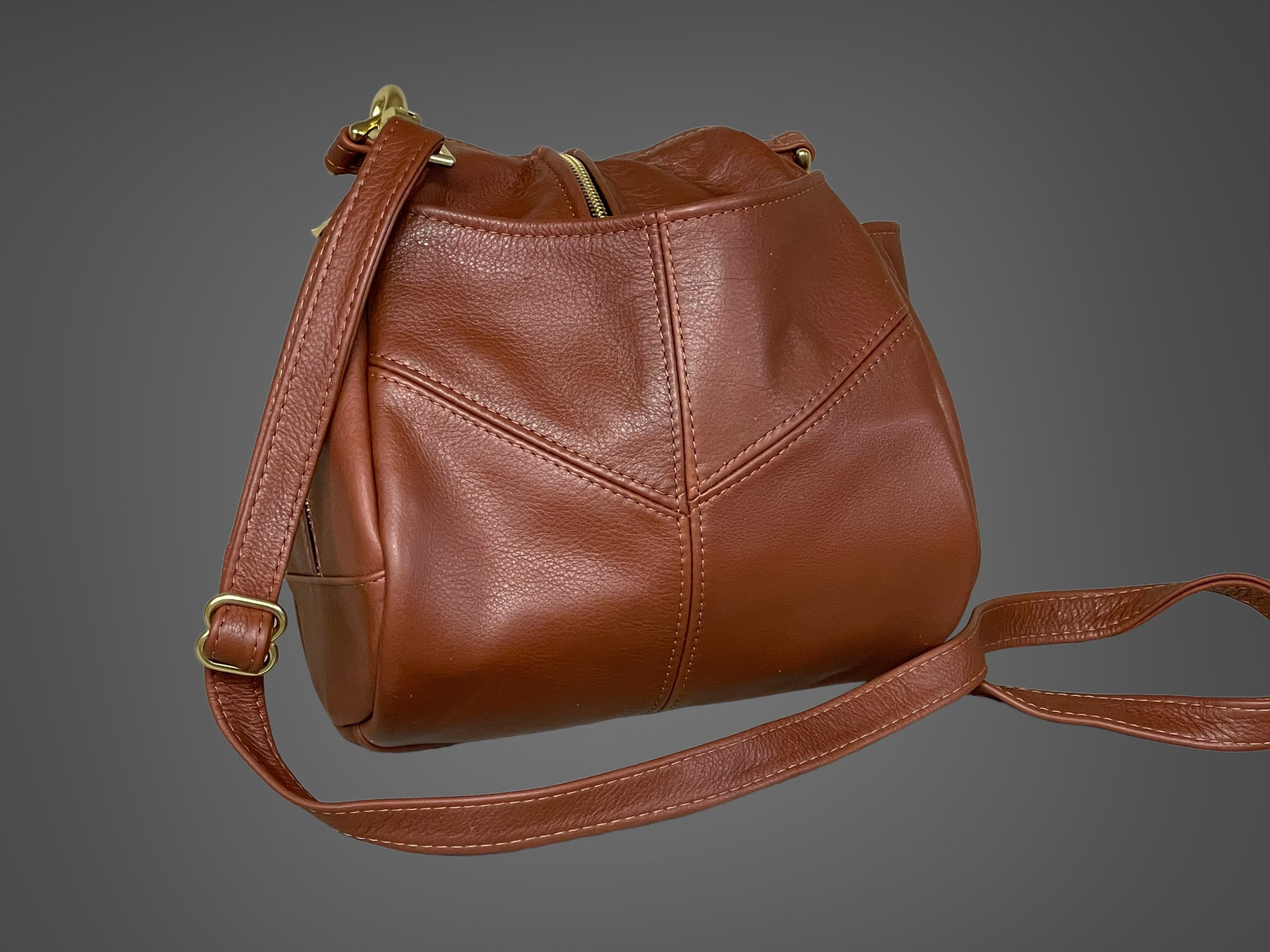 An application scenario or product detail of victoria leather company handbags - Image 12