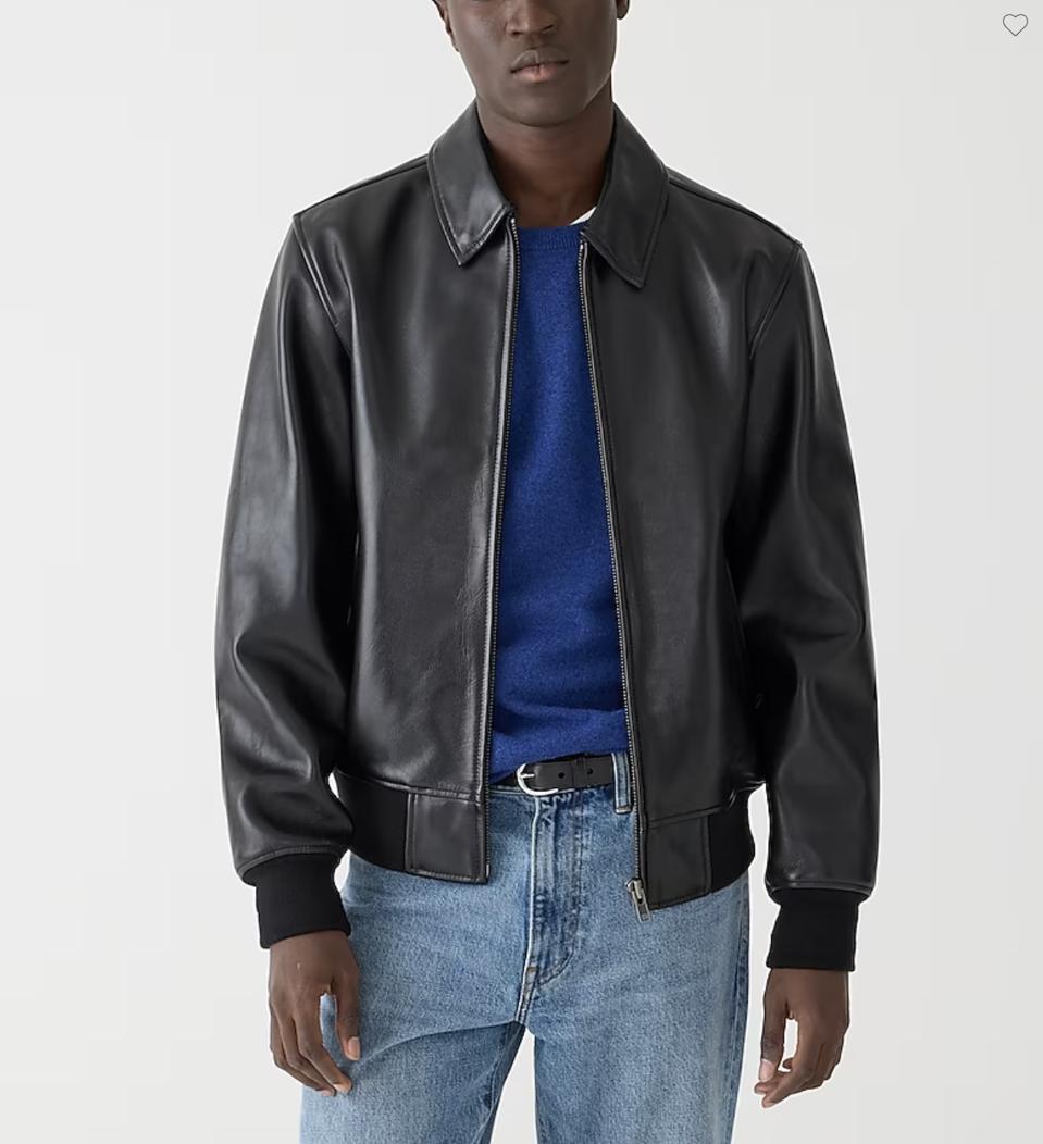 An application scenario or product detail of who makes good leather jackets - Image 17