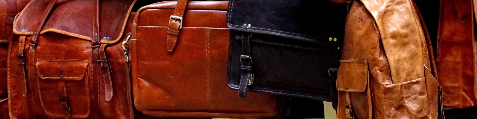 An application scenario or product detail of wholesale leather bags - Image 9