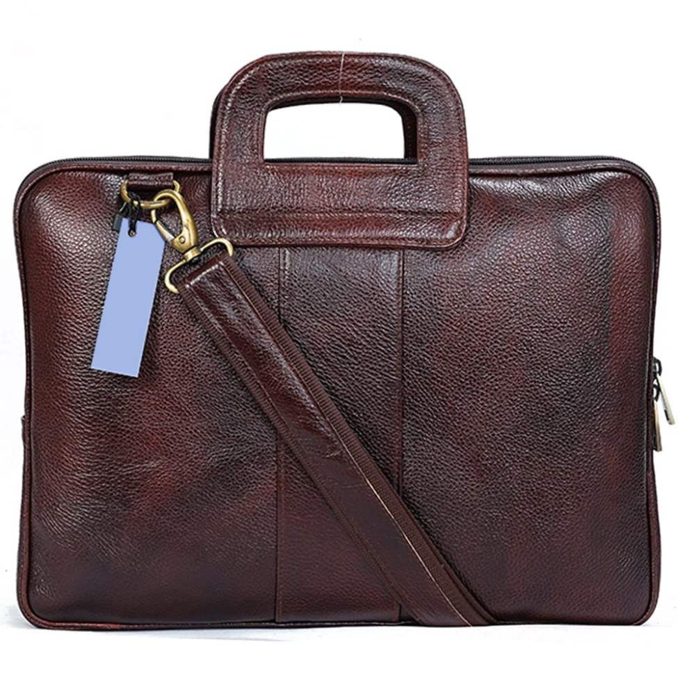 An application scenario or product detail of wholesale leather bags - Image 19