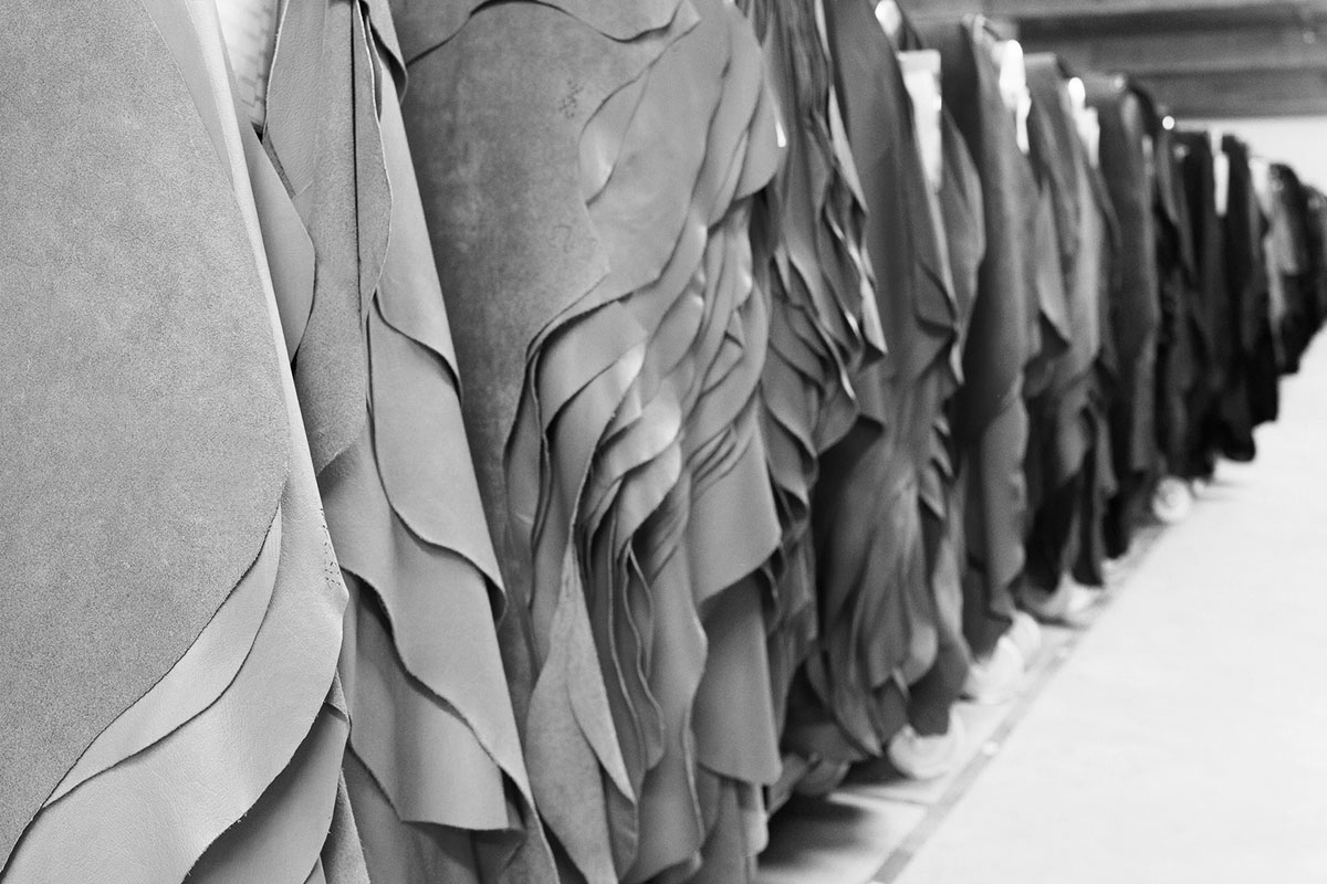 An application scenario or product detail of wholesale leather supplier - Image 4